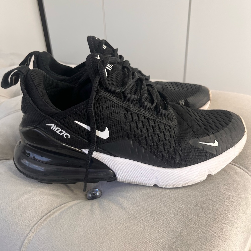 Nike 270 (6W)